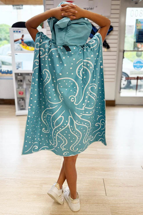 Kahu Tribe Microfiber Towel Ponchos- Made From Recycled Plastic